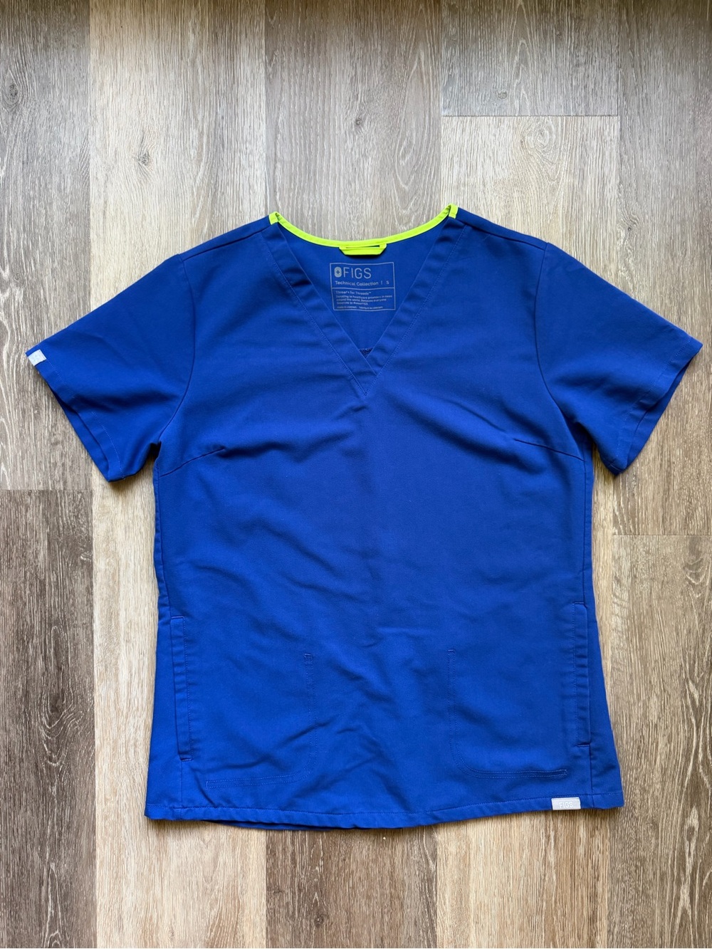 FIGS Auburn Tailored Scrub Top in Electric Blue